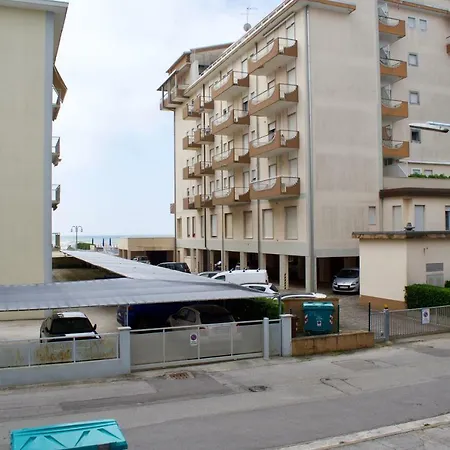 App4rent Saturno 4 - Family Apartment, Wifi, Parking Appartamento