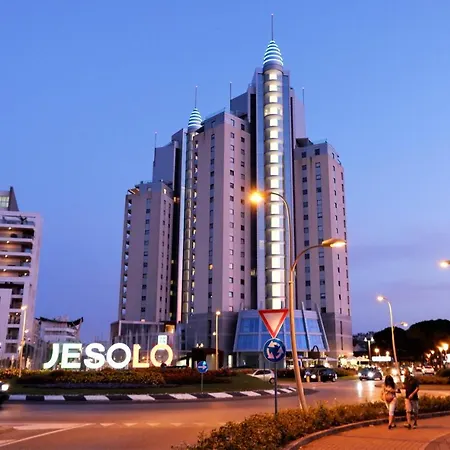 App4rent Saturno 4 - Family Apartment, Wifi, Parking Appartamento Lido di Jesolo