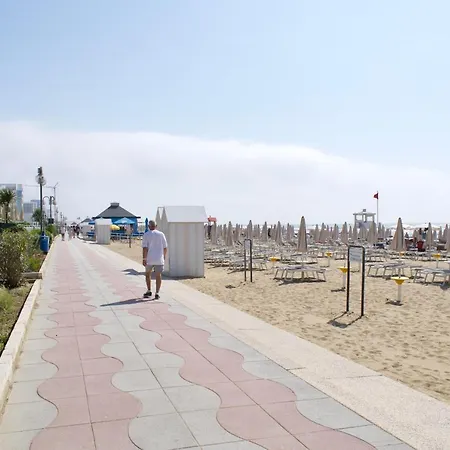 App4rent Saturno 4 - Family Apartment, Wifi, Parking Appartamento *