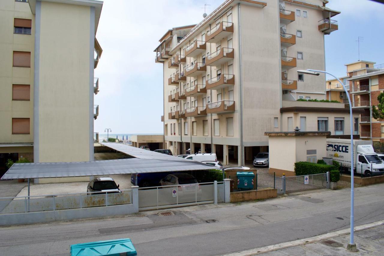 App4rent Saturno 4 - Family Apartment, Wifi, Parking Apartment
