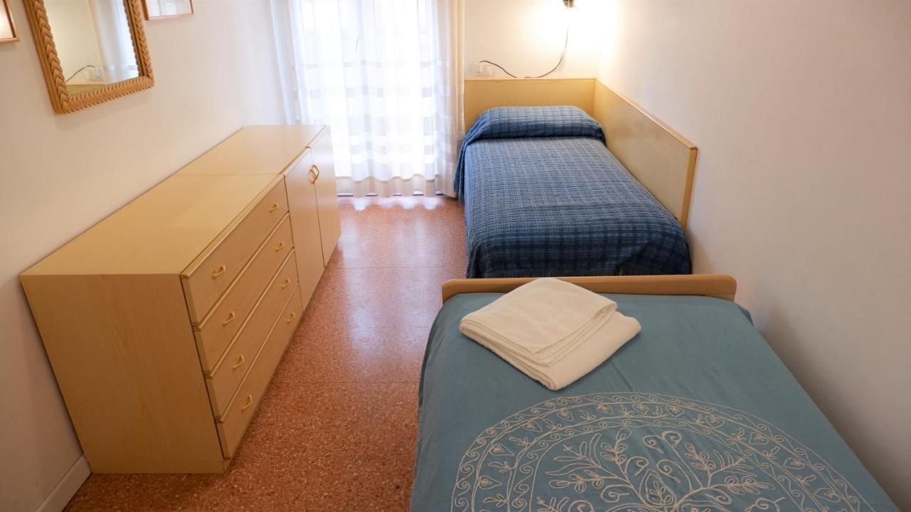 App4rent Saturno 4 - Family Apartment, Wifi, Parking Apartment *